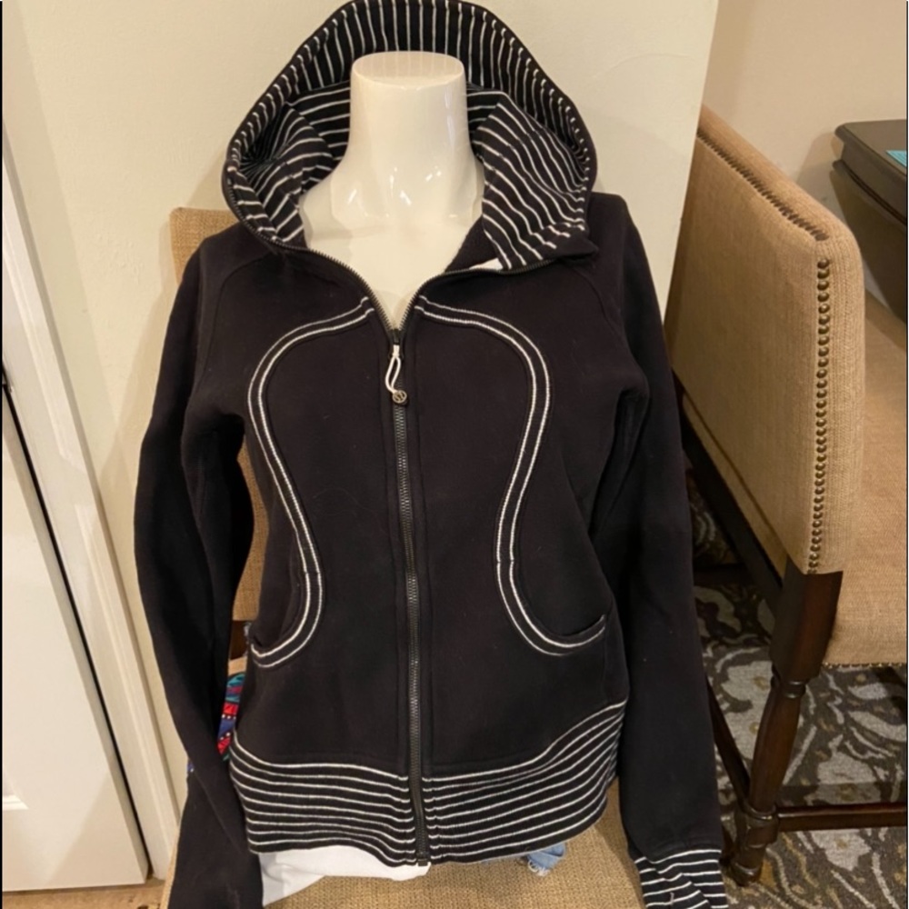 Lululemon scooba hoodie size 8